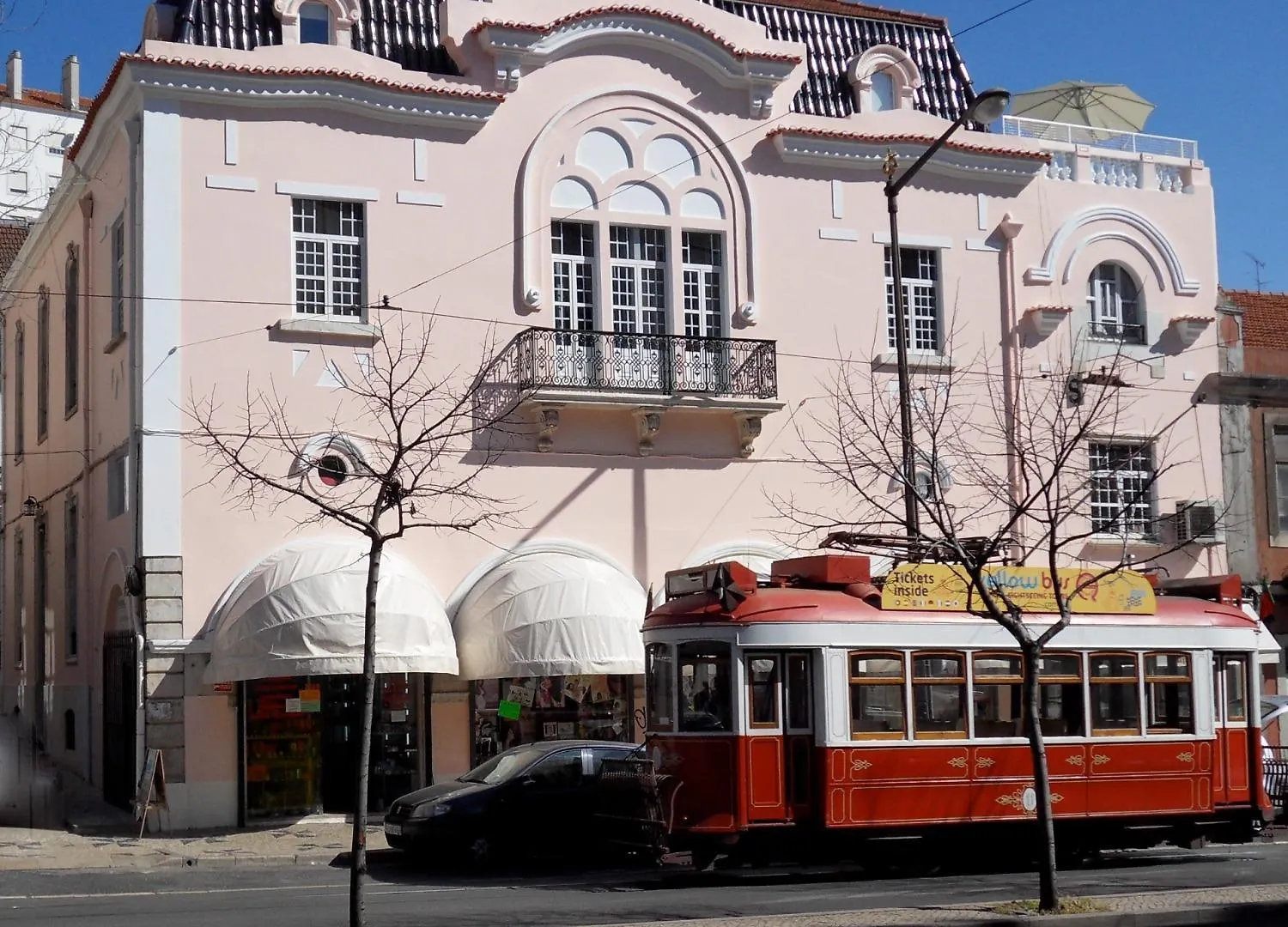 Palma 3-A Bedroom Apartment Located Central Lisbon